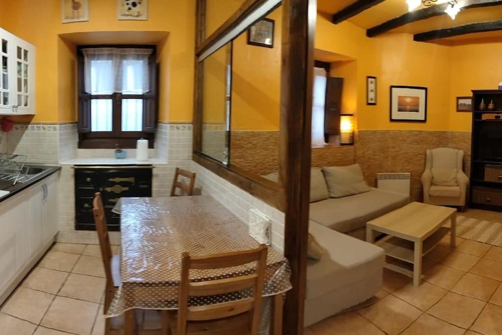 Willa La Casina Roja - Santolaya De Cabranes Arboleya Zewnętrze zdjęcie