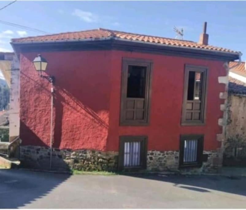Willa La Casina Roja - Santolaya De Cabranes Arboleya Zewnętrze zdjęcie